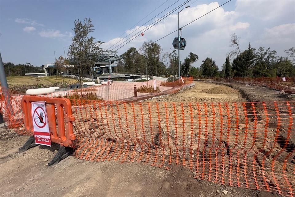 En la Cuarta Sección del Bosque de Chapultepec los usuarios se encuentran aún con trabajos en proceso. 