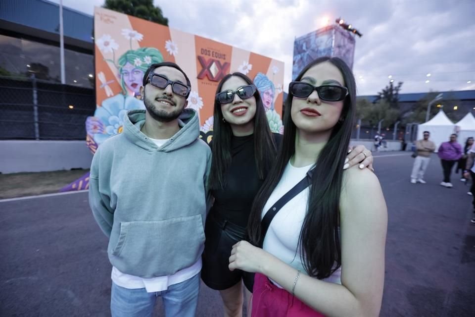 Paola y Aldair aseguraron que se pusieron de acuerdo con Nohemi para elegir los DJs que querían ver para poder disfrutar del festival juntos.