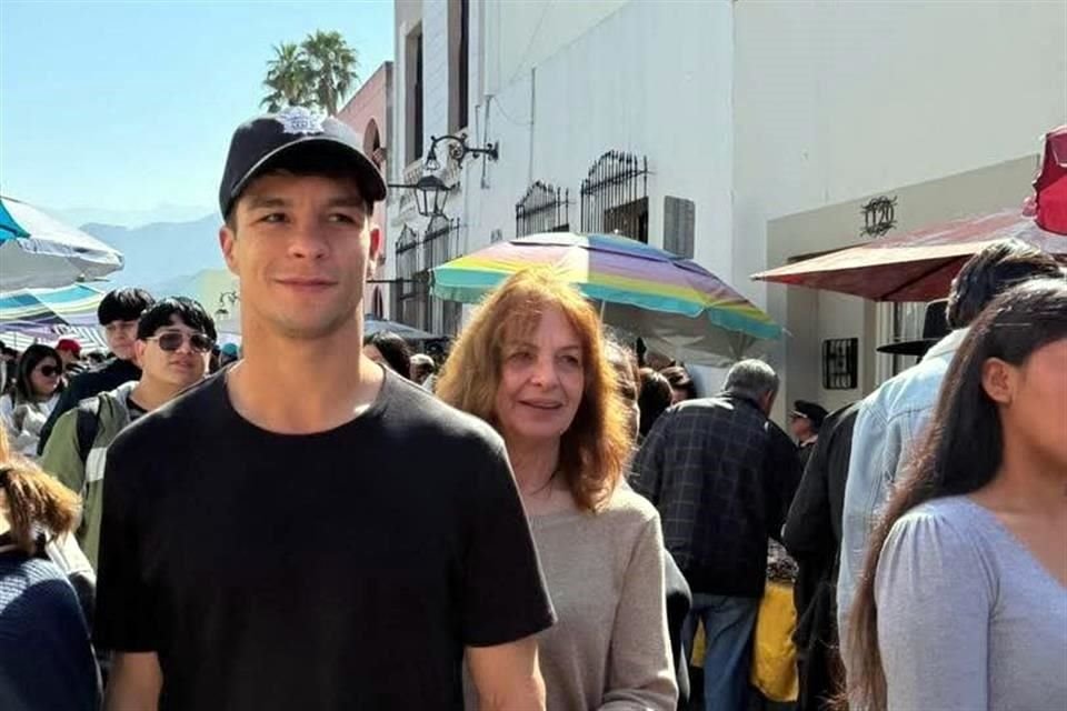 Óliver Torres visitó el domingo la zona del Barrio Antiguo, en Monterrey.