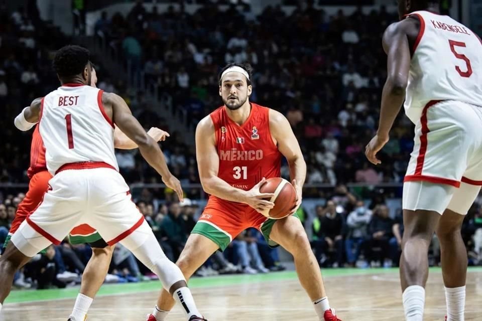 México necesitaba ganar por 17 puntos sobre Canadá para amarrar su pase a la AmeriCup, pero sólo pudo superarlos por cuatro unidades.