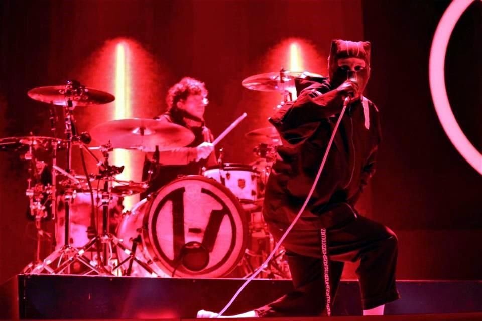Twenty One Pilots se entregó a su fanaticada regia en el Estadio de los Borregos.