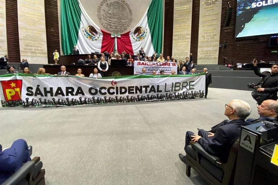 'Sáhara occidental libre', se leía en la manta que desplegaron.