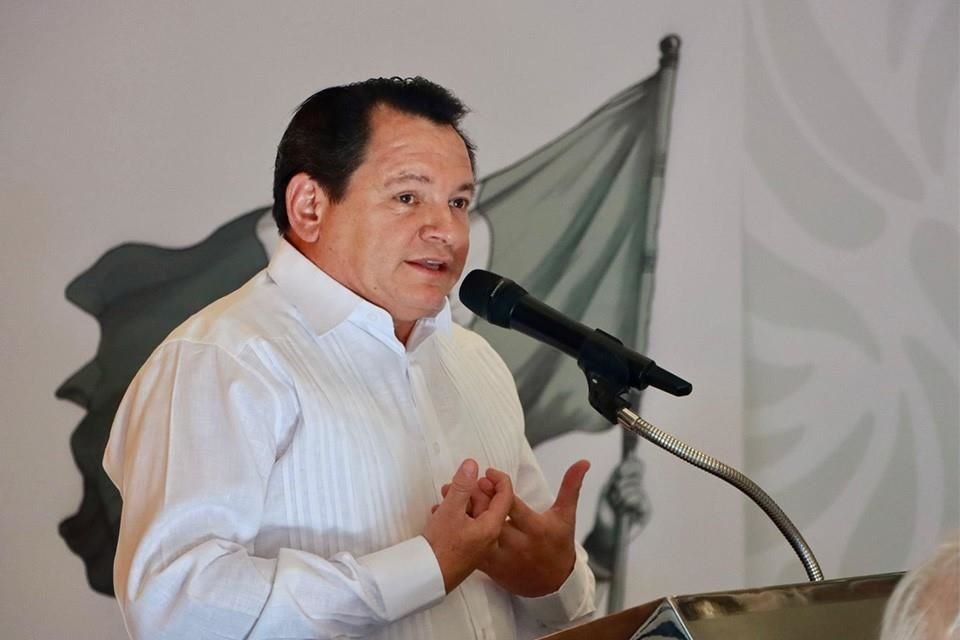 Firman convenio para garantizar viviendas dignas en Yucatán