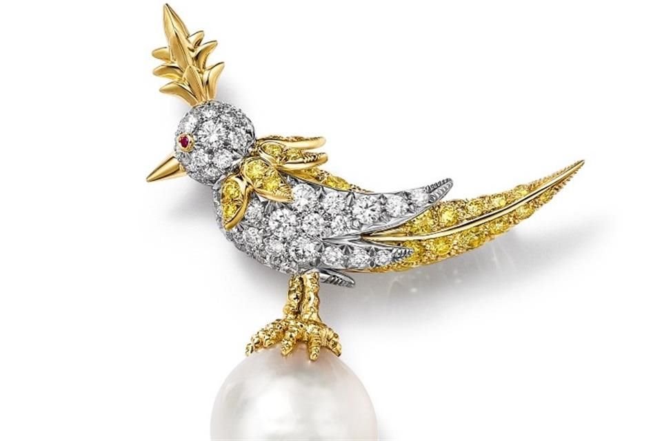 La colección  Bird on a Pearl  rinde homenaje a las perlas naturales de agua salada en formas nuevas e innovadoras.