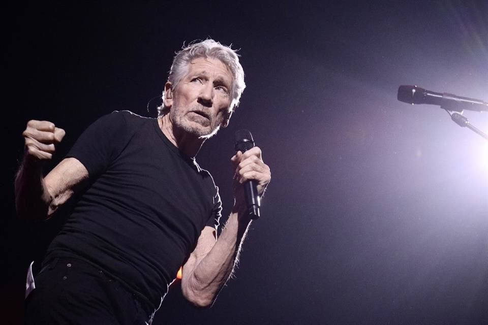 Un juez dictaminó que Roger Waters difamó a un cineasta que lanzó un documental sobre el supuesto antisemitismo del rockero.