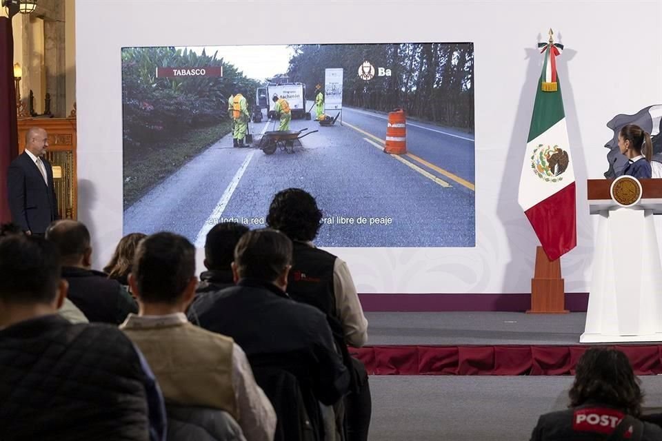 El titular de la SICT en la conferencia de este miércoles en Palacio Nacional.