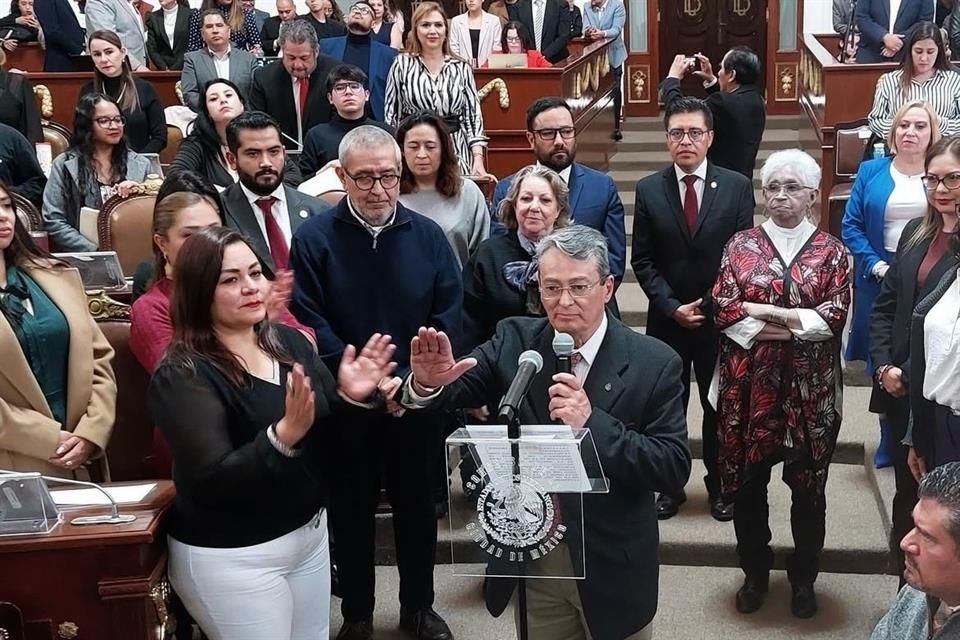 Salvador Munguía presentó una carta de recomendación falsa.