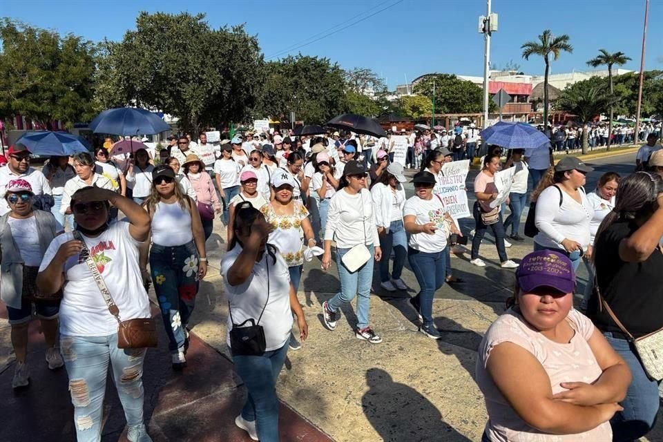 La CNTE y el Sindicato Nacional de Trabajadores de la Educación (SNTE) de la Sección 25 son los promotores de las protestas en QR que, afirmaron, continuarán los próximos días.