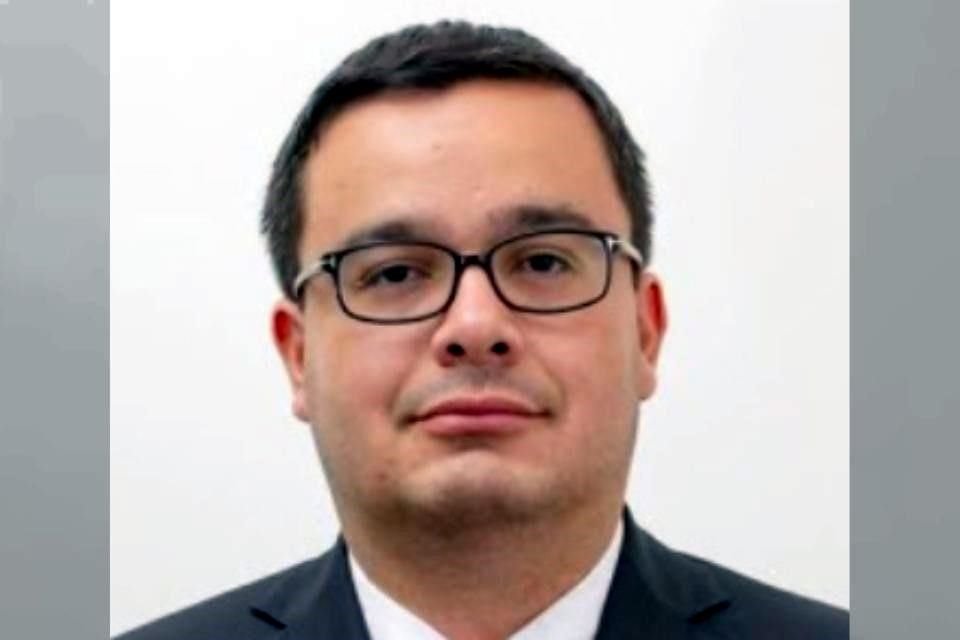 Ernesto Prieto, designado por diputados como representante de Morena ante el INE, es señalado como deudor alimenticio.