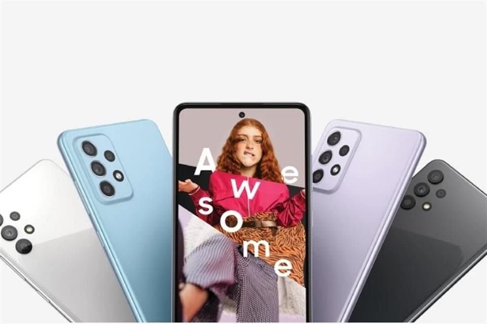 Los tres integrantes de la serie Galaxy A están disponibles en colores blanco, azul, violeta y negro.