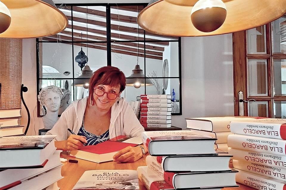 La escritora española Elia Barceló aborda en 'La noche de plata' un tema ignorado por muchos: los crímenes contra niños.