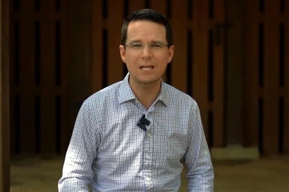 El INM afirmó que Ricardo Anaya salió de País en vuelo privado el 5 de julio.