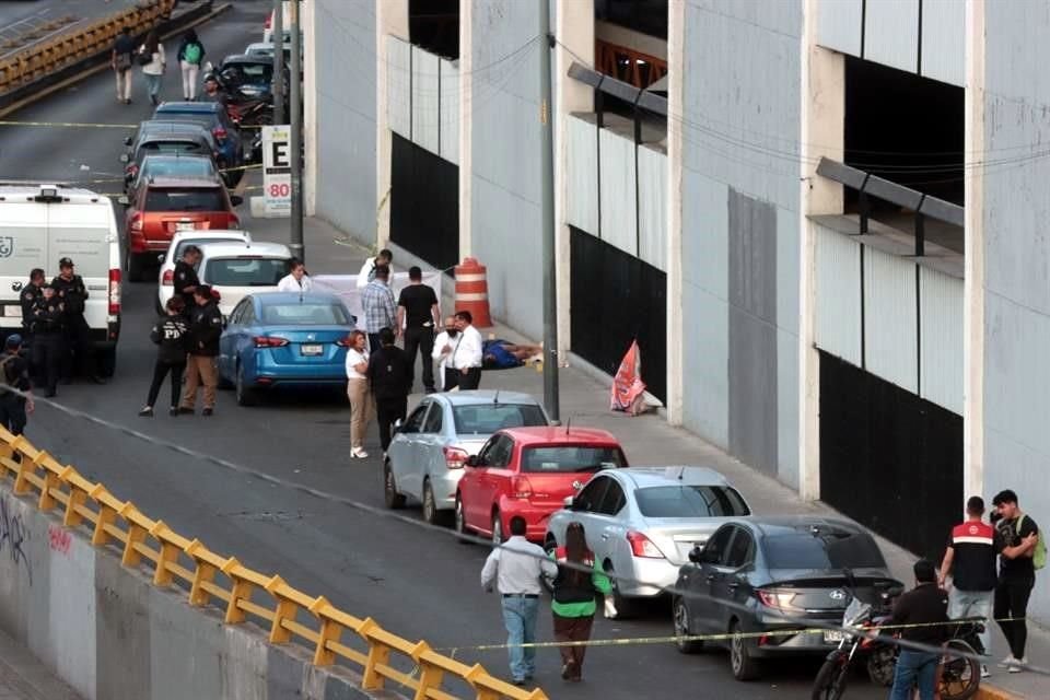 Un hombre y una mujer fueron asesinados en Avenida Insurgentes, afuera de la Torre Insignia.