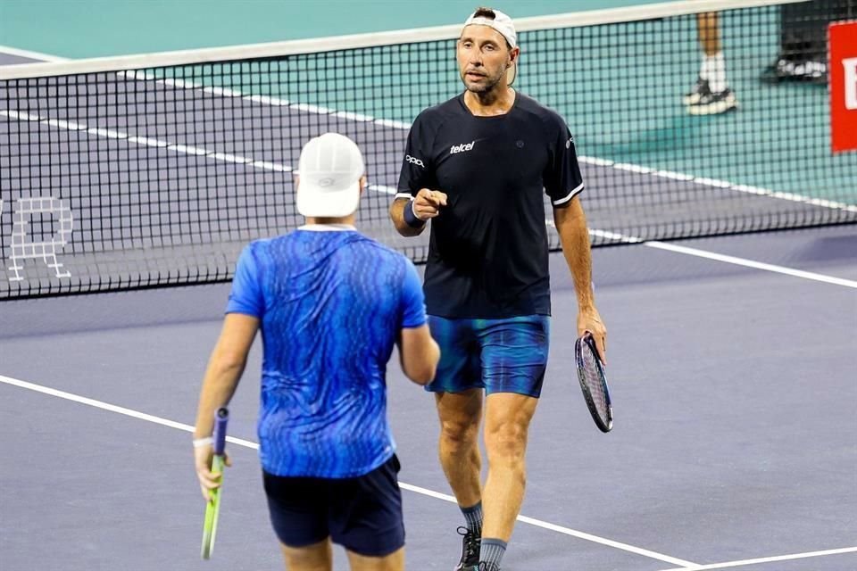 Santiago González y su pareja no lograron meterse a las Semifinales en Acapulco.