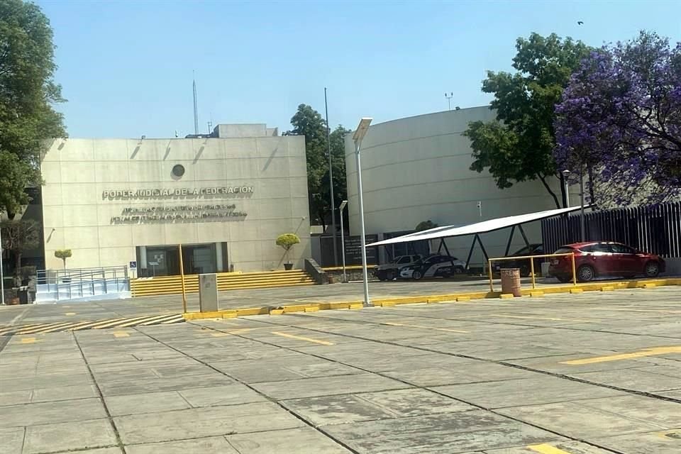 La audiencia, que se realiza en la sala dos del Centro de Justicia Penal Federal del Reclusorio Oriente, en la CDMX, lleva ya dos recesos.