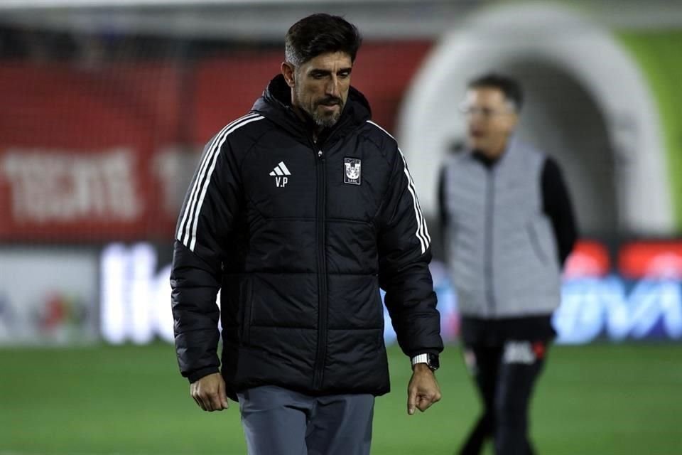 Veljko Paunovic estuvo al frente de los felinos por dos torneos.