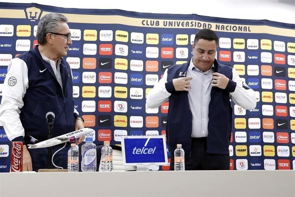 Efraín Juárez no pudo evitar derramar lágrimas en su presentación como nuevo técnico de los Pumas.