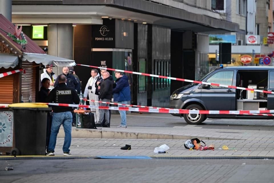 Policías trabajan en la escena de un atropellamiento en Alemania, el 3 de marzo del 2025.