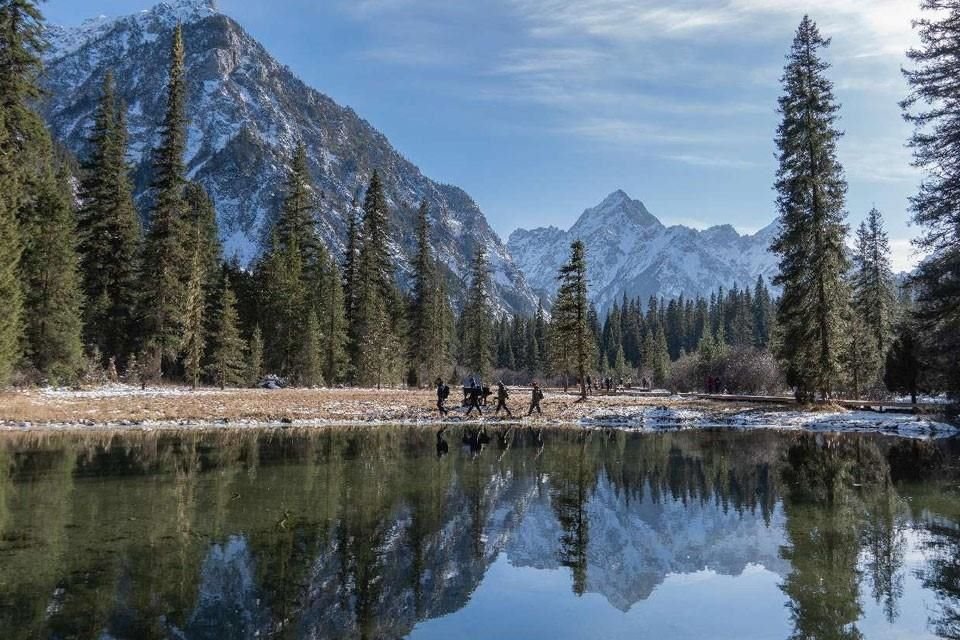 La foto muestra la Reserva Natural Nacional de Wanglang del Parque Nacional del Panda Gigante.