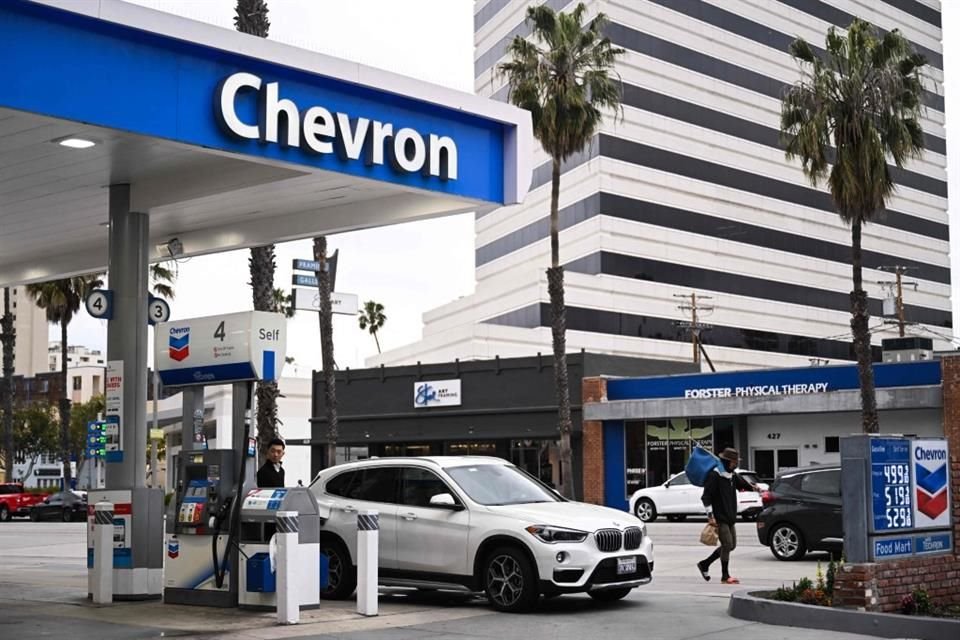 El Departamento del Tesoro de EU formalizó el fin de la licencia que permitía a Chevron operar en Venezuela.