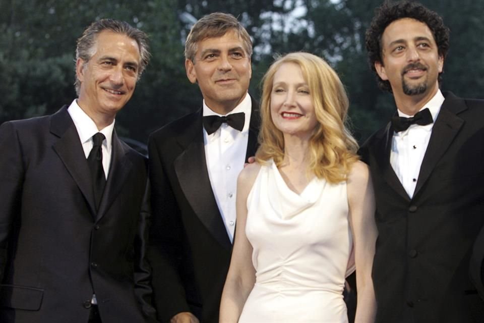 David Strathairn, Clooney, Patricia Clarkson y el productor Grant Heslov durante la presentación del filme en Venecia, en 2005.