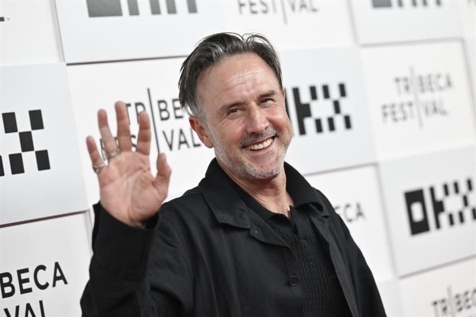 El actor David Arquette regresará a la séptima película de la saga de terror 'Scream', con todo y que su personaje ya murió en los filmes.