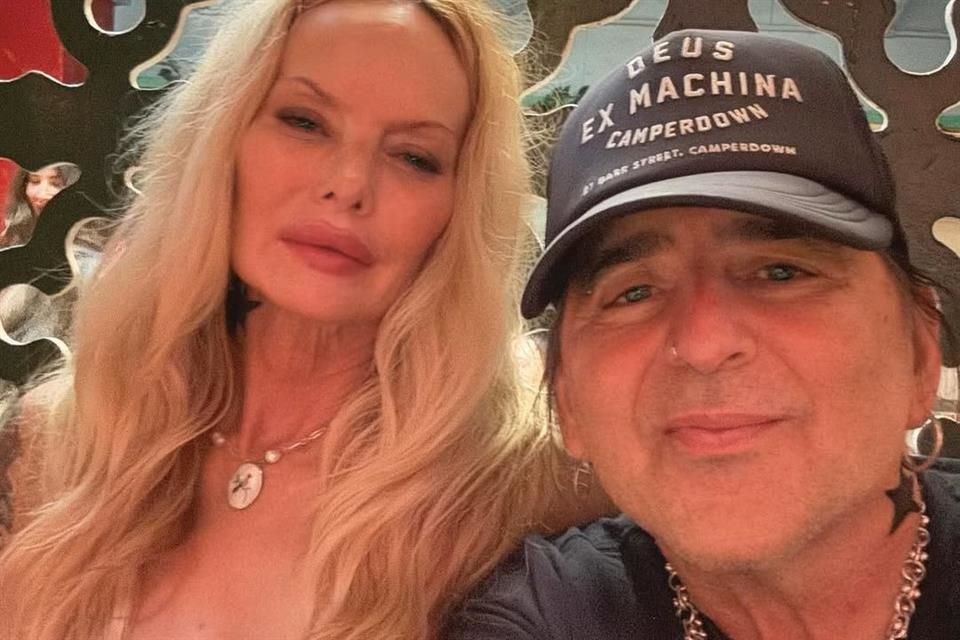 Kimberly Burch tuvo una pelea con su novio, Taime Downe, de la banda Faster Pussycat, tras la cual cayó de la borda de un crucero y murió.