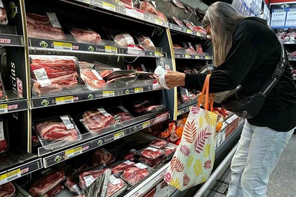 Los precios de la carne de res y cerdo podrían subir debido a los aranceles.