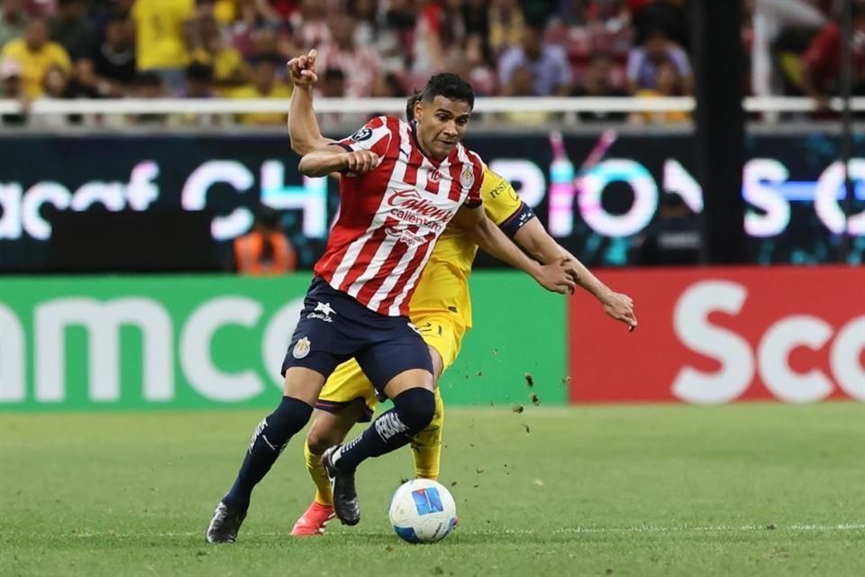 Luego de vencer al América en el primero de tres duelos consecutivos, Gilberto 'Tiba' Sepúlveda, advierte que Chivas tiene con qué ganarle a las Águilas, pero hay que ir paso a paso.