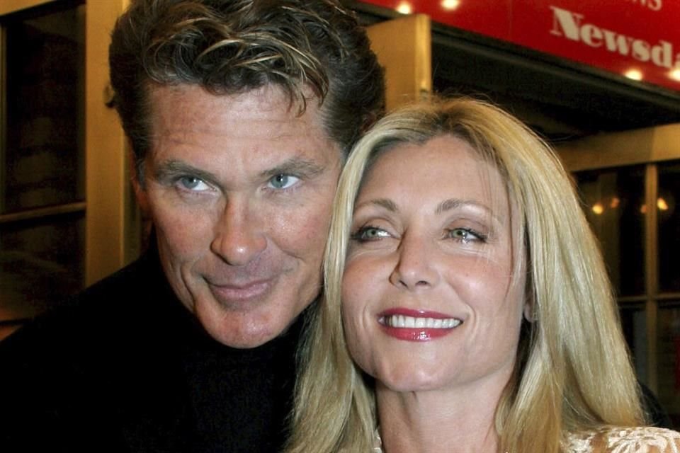 Pamela Bach, ex esposa de David Hasselhoff, fue encontrada muerta en su casa a los 62 años; el forense determinó que fue suicidio.