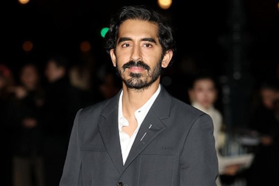 Dev Patel marcó tendencia en el evento al lucir elegante y moderno.