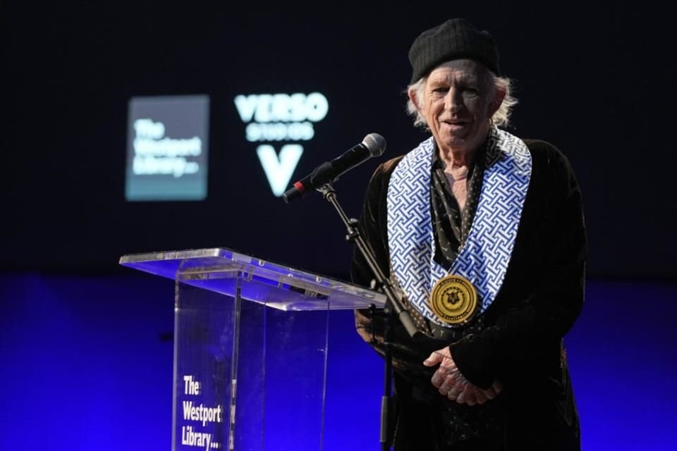 El rockero Keith Richards, quien vive desde hace décadas en Connecticut, ganó el primer Premio a la Excelencia que otorga esta ciudad de EU.