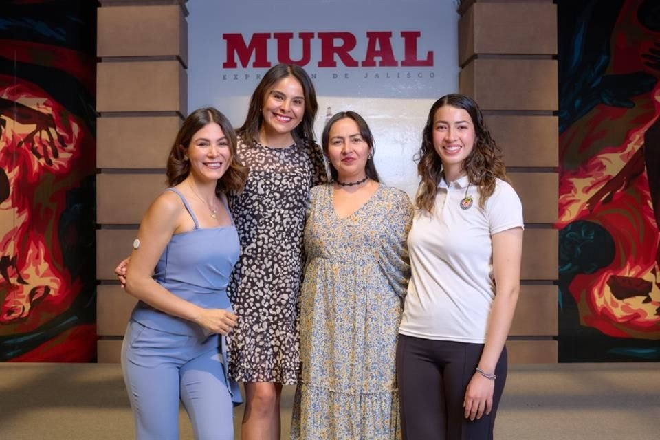 Mónica Magaña, Valeria Hidalgo, Karla Constantini y Celeste Espino durante el encuentro Mujeres: historias de éxito en un mundo de hombres.