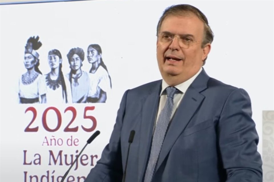 Secretario de Economía dijo que tregua de aranceles entre Trump y Sheinbaum exenta de aranceles al 90% de los exportadores de México a EU.