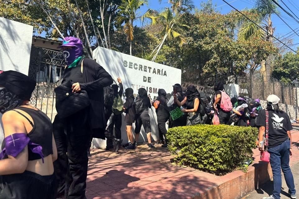 En diversas entidades se registran marchas, actividades y actos vandálicos  para exigir un alto a la violencia de género en México.