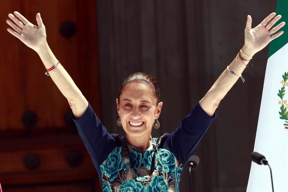 La Presidenta encabezó un mitin en el Zócalo, donde detalló