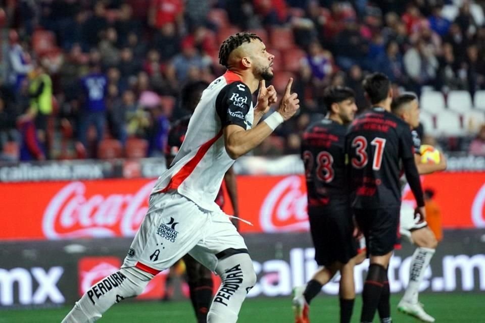 Un golazo de escorpión de Doria abrió la puerta de la remontada rojinegra.