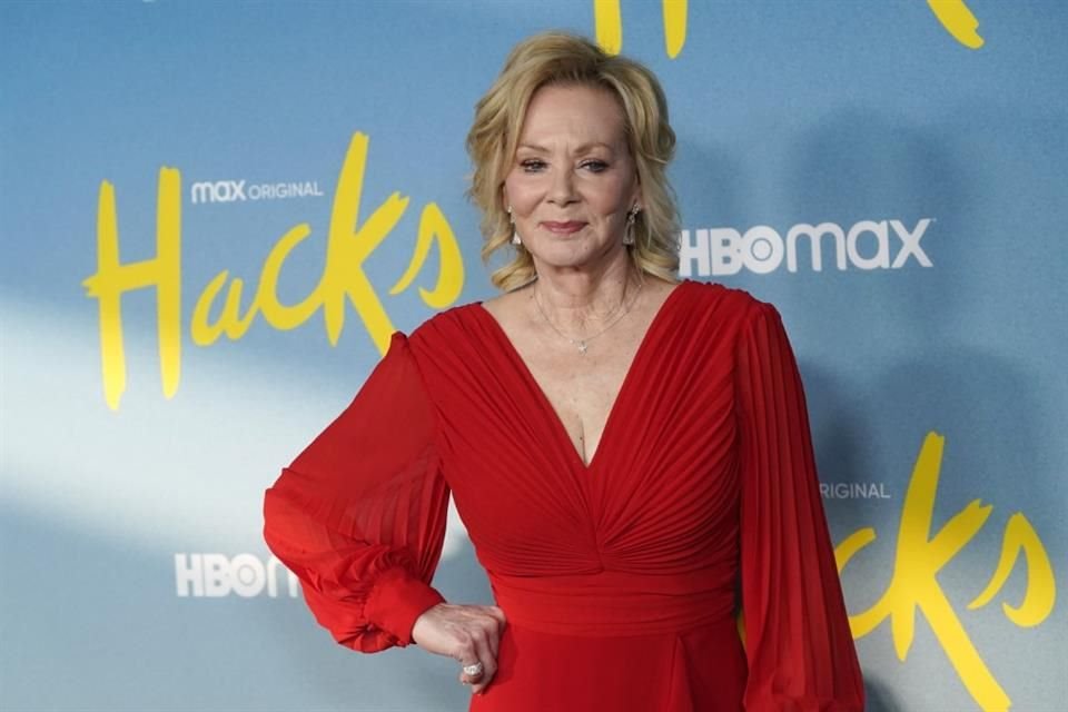 La reconocida y laureada actriz Jean Smart, famosa por su rol en la serie 'Hacks', está alistando su regreso a Broadway con un espectáculo unipersonal llamado 'Call Me Izzy'.