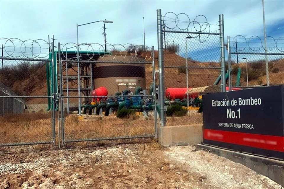 Denuncias ciudadanas alertaron de obras sobre el camino vecinal de Cananea hacia Bacanuchi, en el Municipio de Arizpe, Sonora, que ponían en duda los permisos de la obra.