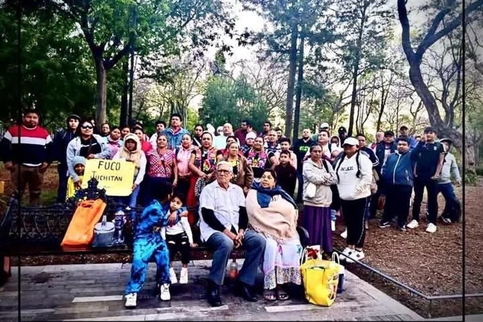 Entre las víctimas mortales y heridos que dejó el accidente se encuentran niños, jóvenes, adultos y personas de la tercera edad. Algunos de ellos fueron velados hoy en Juchitán, de donde eran originarios.