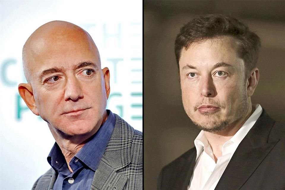 Blue Origin, empresa de Jeff Bezos (izq), demandó a la NASA por contrato que le dio a SpaceX, de Elon Musk (der), para construir módulo de aterrizaje.