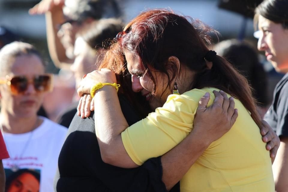 Colectivos de Búsqueda se unieron en la Glorieta de las y los desaparecidos para exigir justicia por sus familiares y amigos.