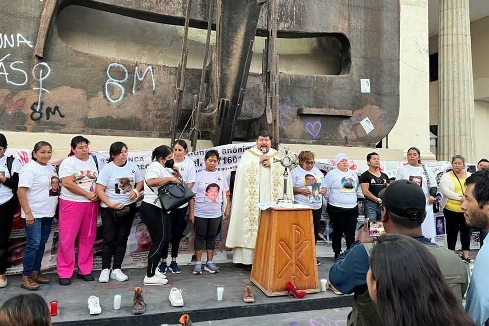 Familiares de desaparecidos en Guerrero protestaron en Chilpancingo para exigir justicia por víctimas de rancho en Teuchitlán, Jalisco.