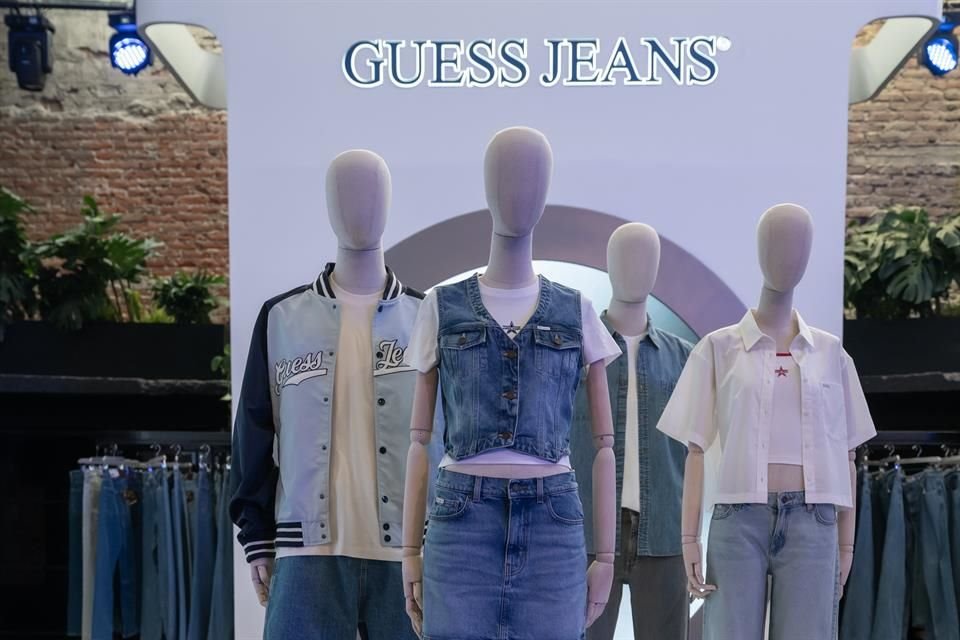 La firma Guess dio a conocer su nueva línea de denim en México; mantendrán innovación y sostenibilidad para sus jeans.