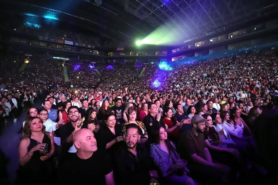 La Arena Monterrey lució a reventar.