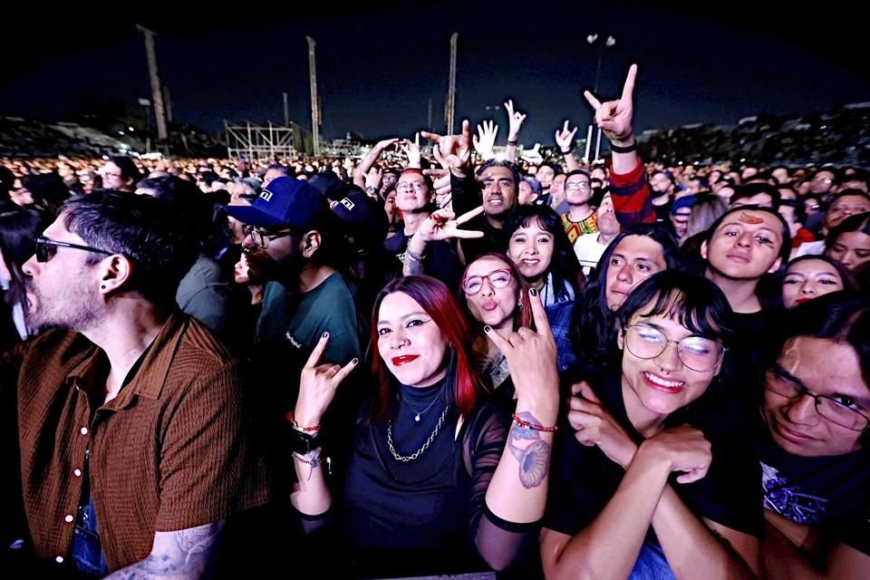 Los fans no podían grabar ni fotografiar el concierto, pero celebraron en grande.