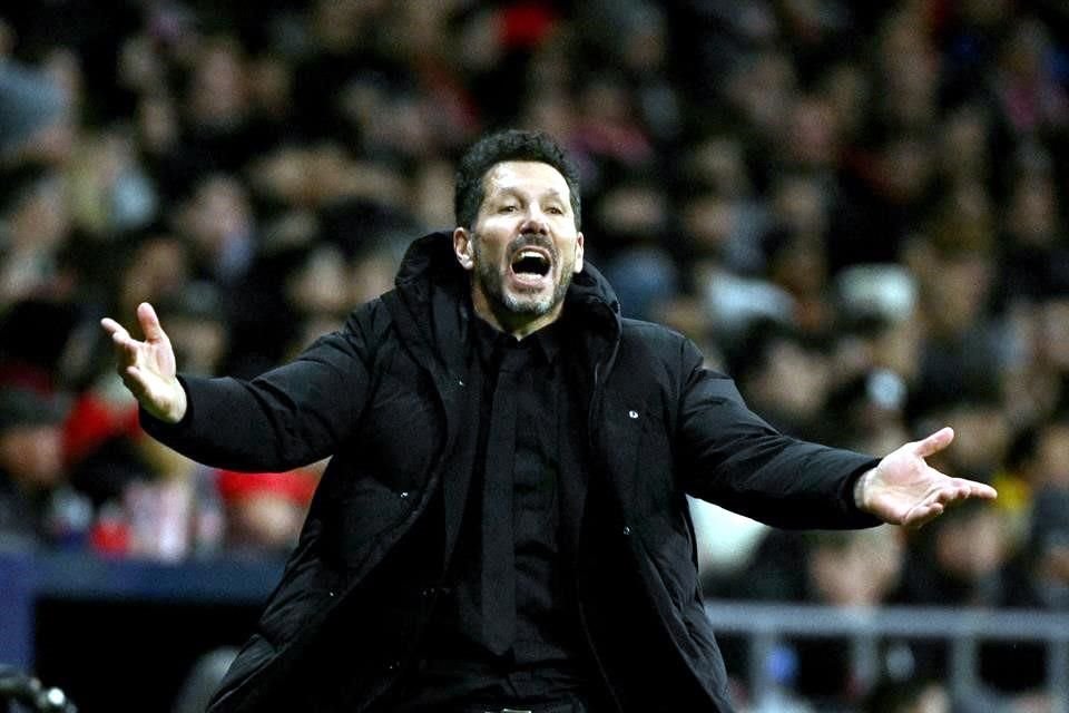 Diego Simeone no logró que su equipo manejara el partido.