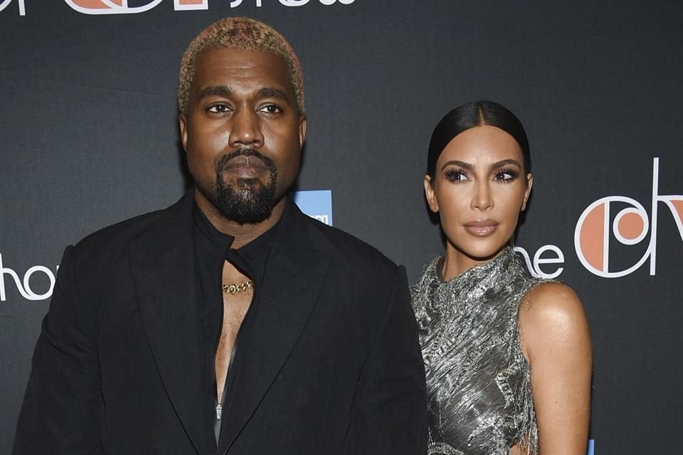 Este fin de semana, Kim le solicitó a Kanye que por favor no lanzara la canción 'Lonely Roads Still Go to Sunshine', en donde North aparece cantando, junto a una participación de 'Diddy'.