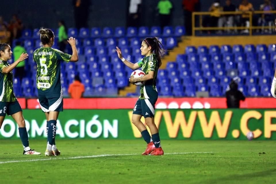 Tigres Femenil llegó a siete triunfos consecutivos tras golear 7-0 al Mazatlán.