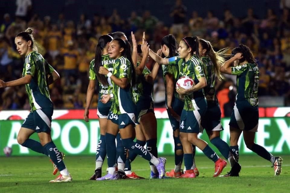 Tigres Femenil llegó a siete triunfos consecutivos tras golear 7-0 al Mazatlán.